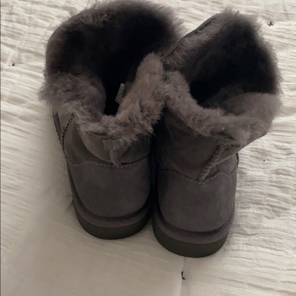 Shoes - Grey fur boot